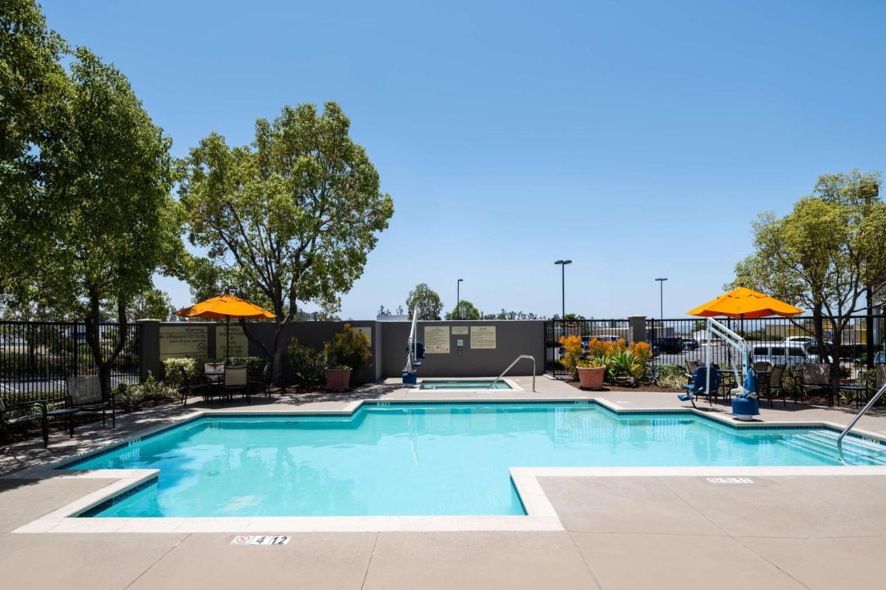 Hampton Inn By Hilton Irvine East - Lake Forest Exterior foto